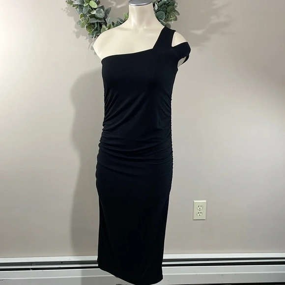 NWOT Isabella Oliver Brunswick Black Maternity Dress Ruched  One Shoulde… - Picture 3 of 16
